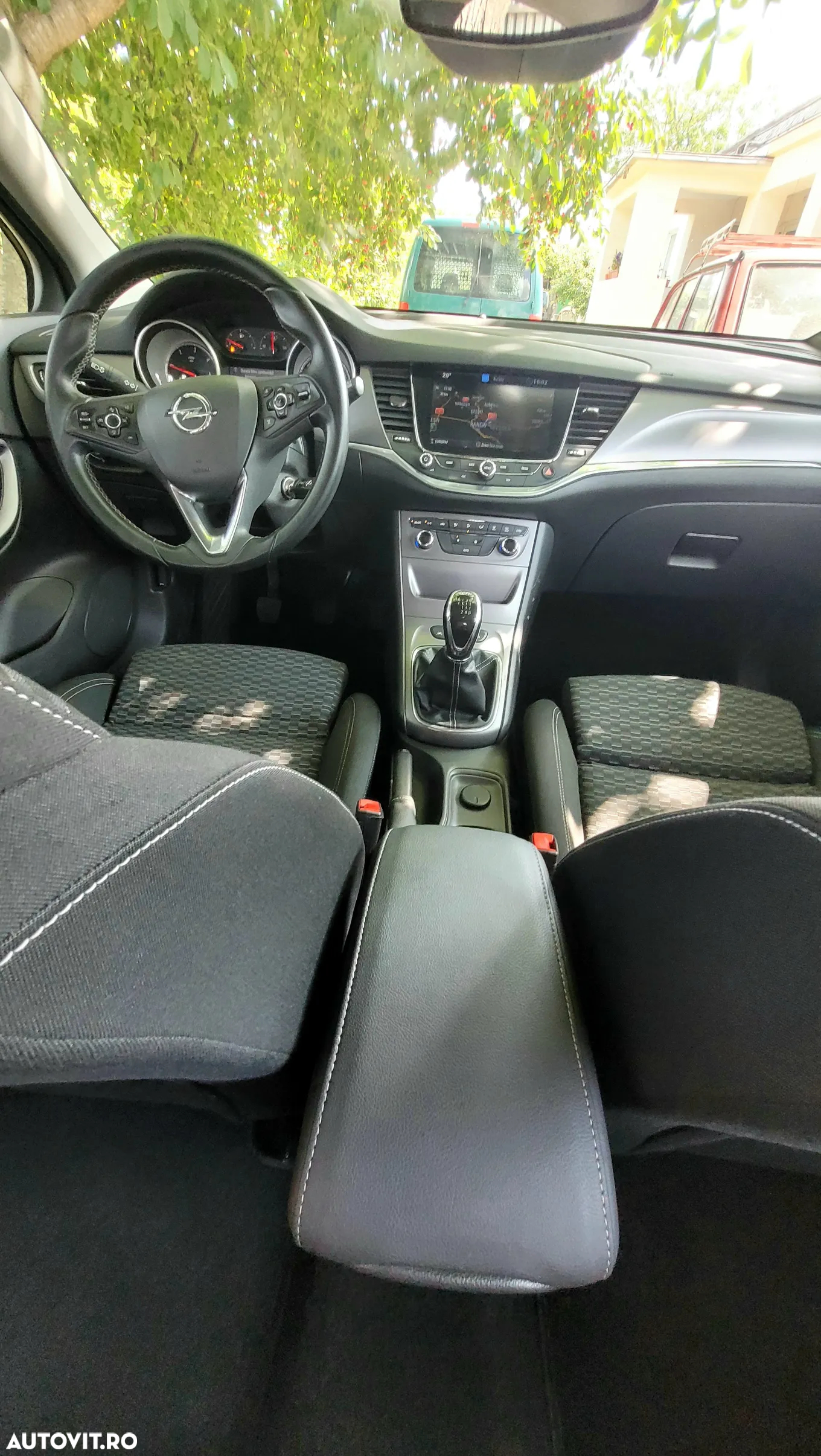 Opel Astra 1.6 D (CDTI DPF ecoFLEX) Start/Stop Excellence - 10