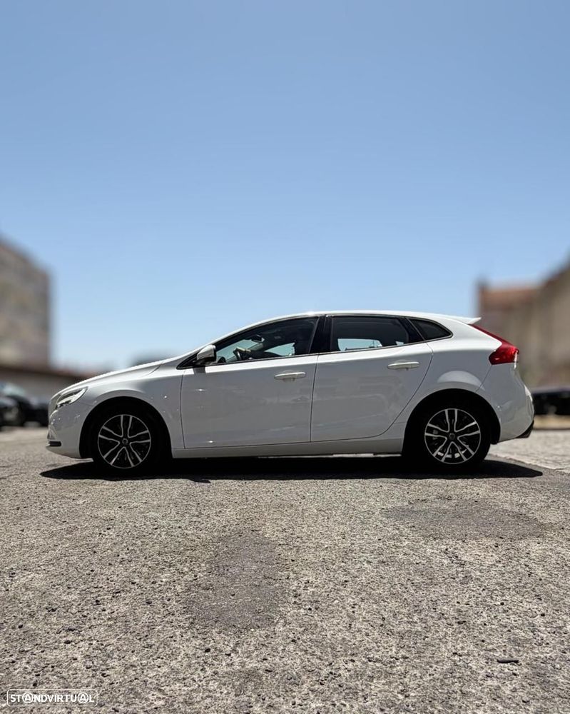 Volvo V40 2.0 D3 Momentum - 2