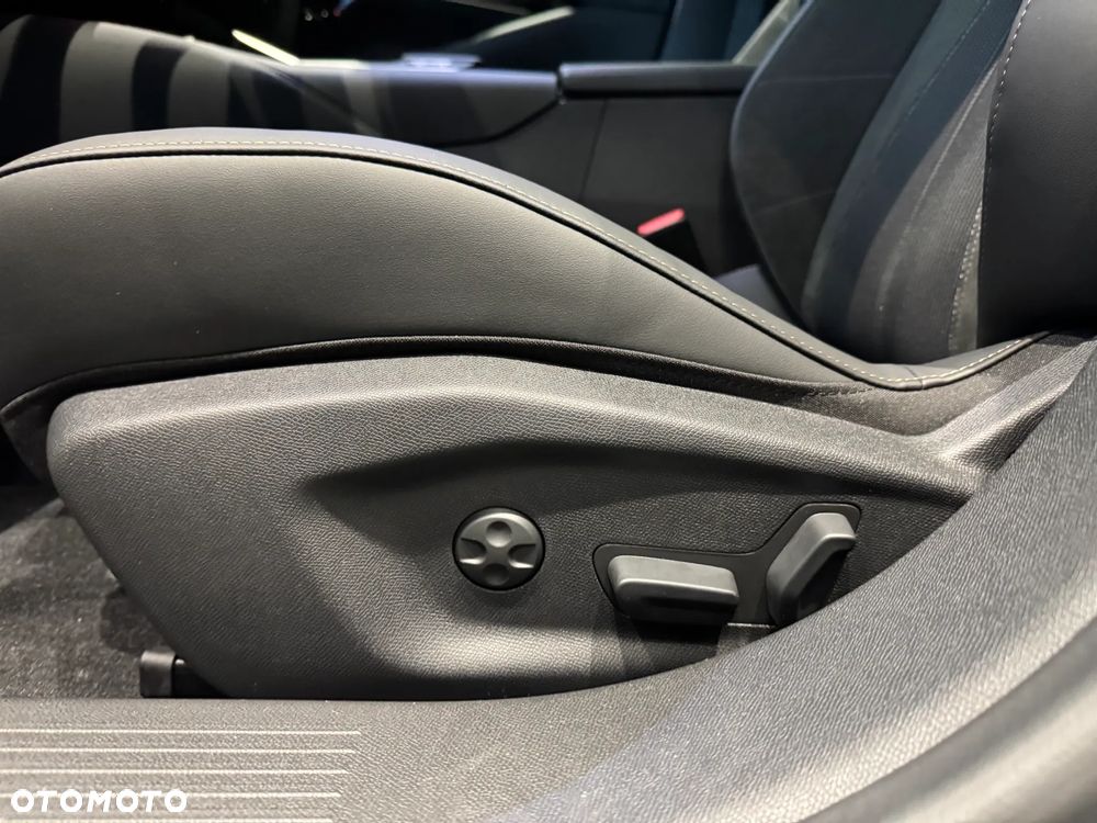 DS Automobiles N°4 E-Tense 58.3kWh Étoile Alcantara - 13