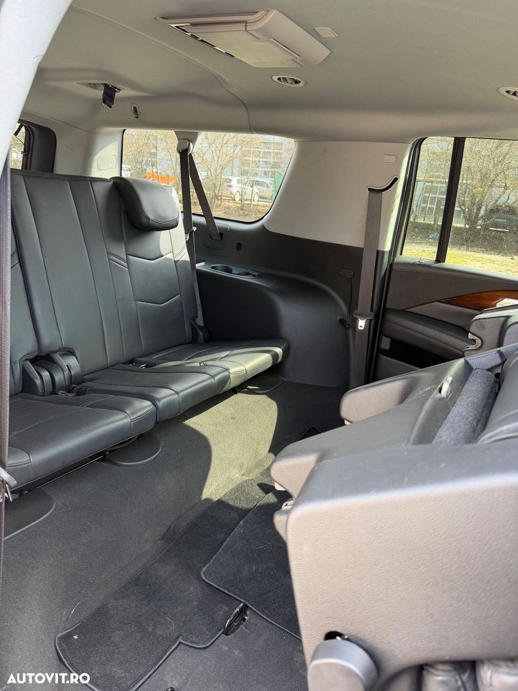 Cadillac Escalade - 13