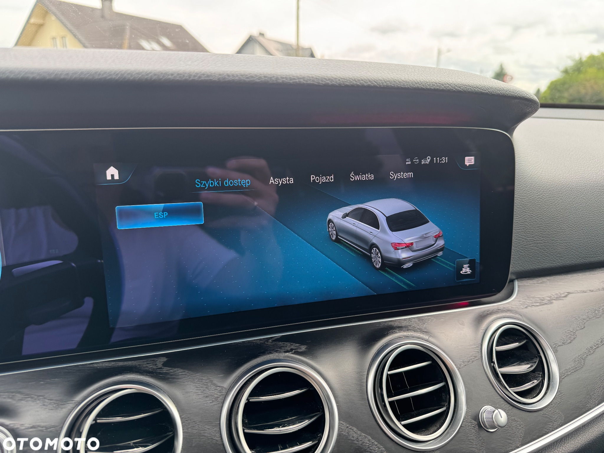 Mercedes-Benz Klasa E 220 d 4Matic T 9G-TRONIC Avantgarde - 31