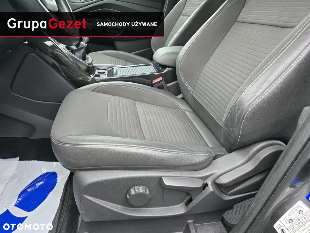 Ford Kuga - 13