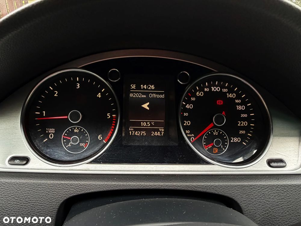 Volkswagen Passat CC 2.0 TDI BlueMotion Technology Exclusive - 23