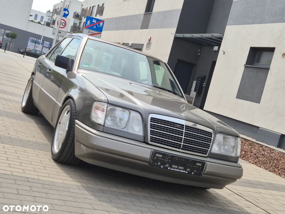 Mercedes-Benz W124 (1984-1993) - 1