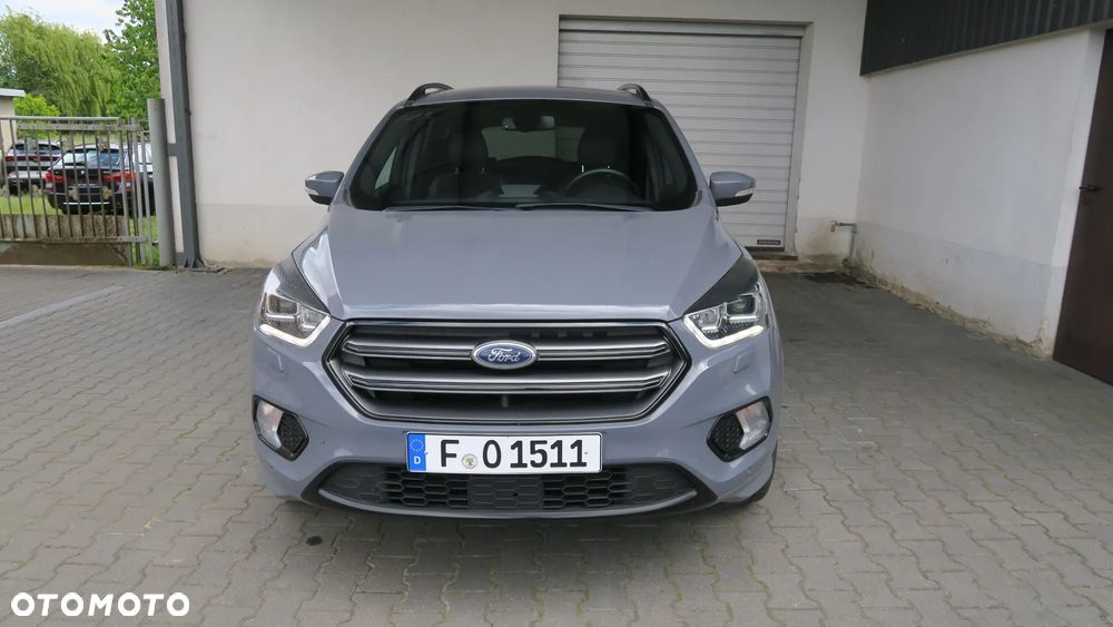 Ford Kuga - 2