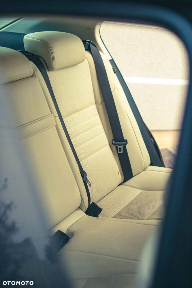 Lexus GS 200t / 300 Prestige - 21