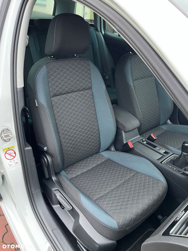 Volkswagen Golf 1.6 TDI SCR IQ.DRIVE - 14