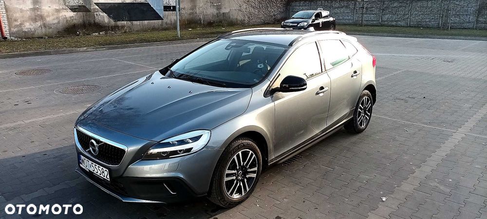 Volvo V40 Cross Country - 2