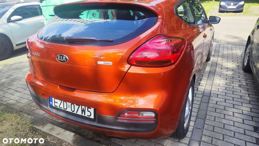 Kia Ceed - 4