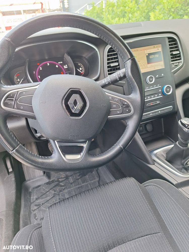 Renault Megane 1.5 dCI Zen - 6