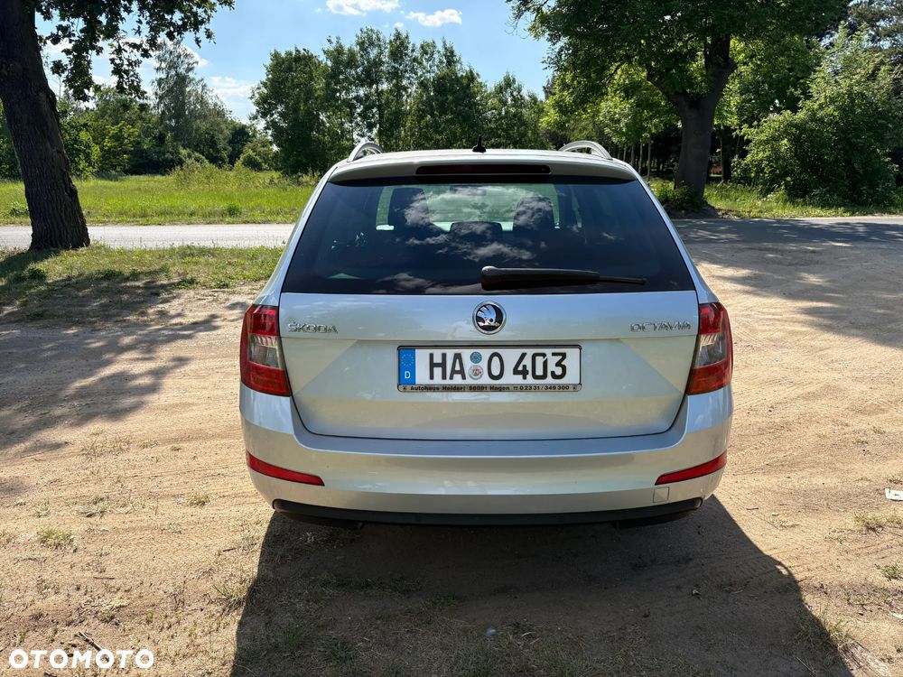 Skoda Octavia 1.6 TDI Ambition DSG - 4