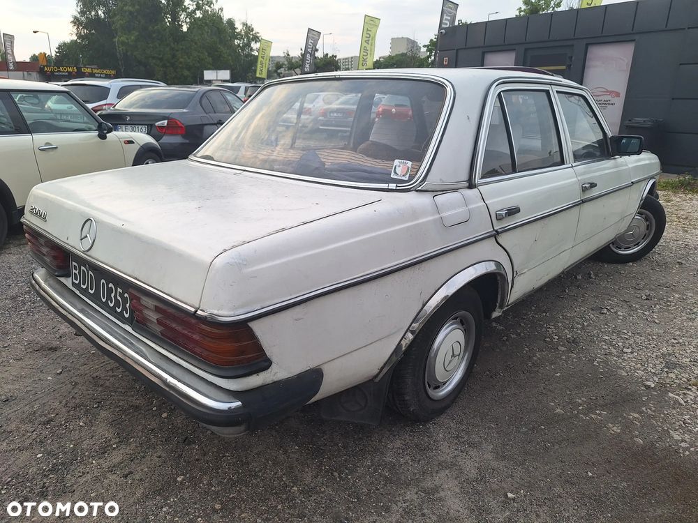 Mercedes-Benz W123 - 5