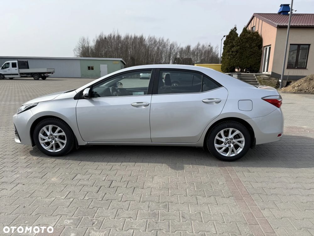 Toyota Corolla 1.6 Classic Plus - 8