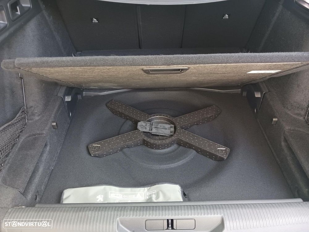 Peugeot 308 SW 1.5 BlueHDi Allure Pack EAT8 - 36