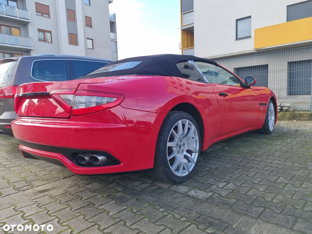 Maserati GranCabrio - 3