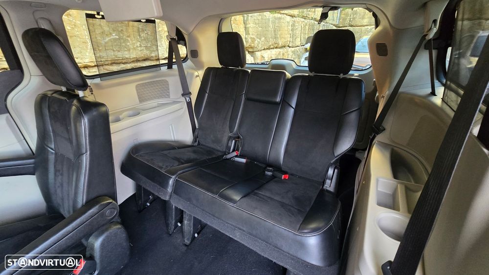 Lancia Voyager 2.8 CRD Platinum - 60
