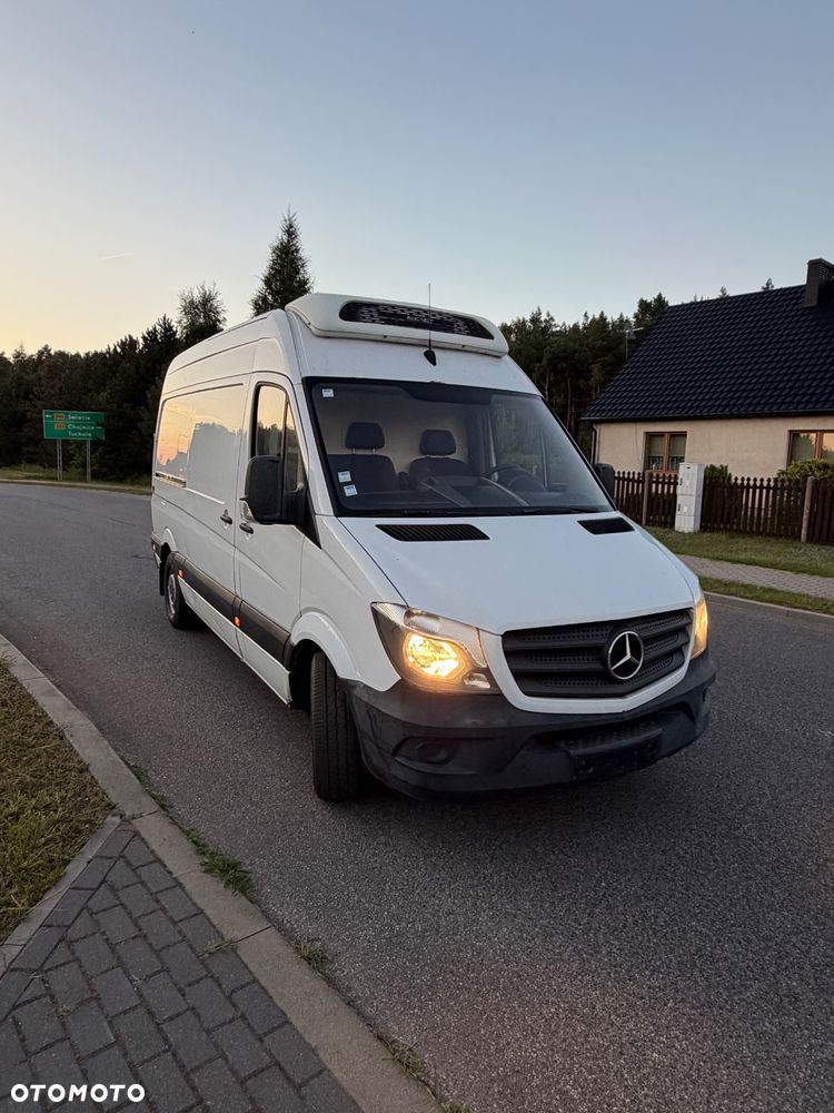 Mercedes-Benz Sprinter - 2