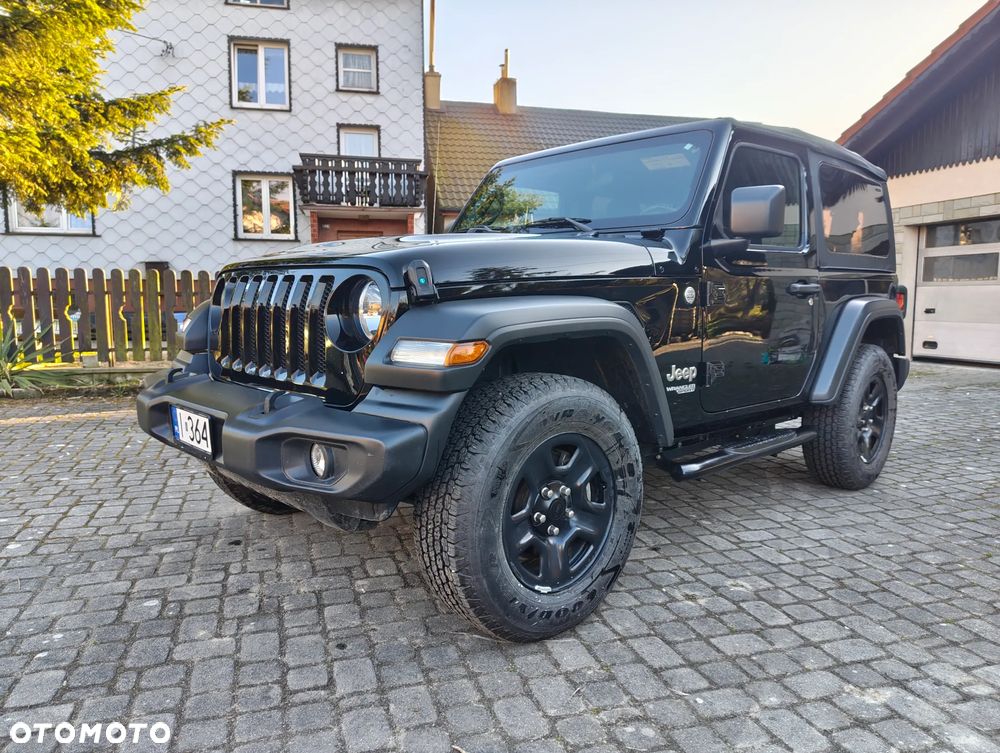 Jeep Wrangler - 1