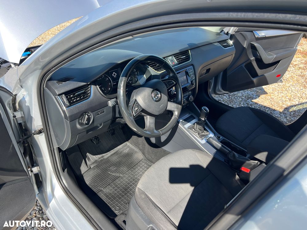 Skoda Octavia 1.2 TSI STYLE - 14