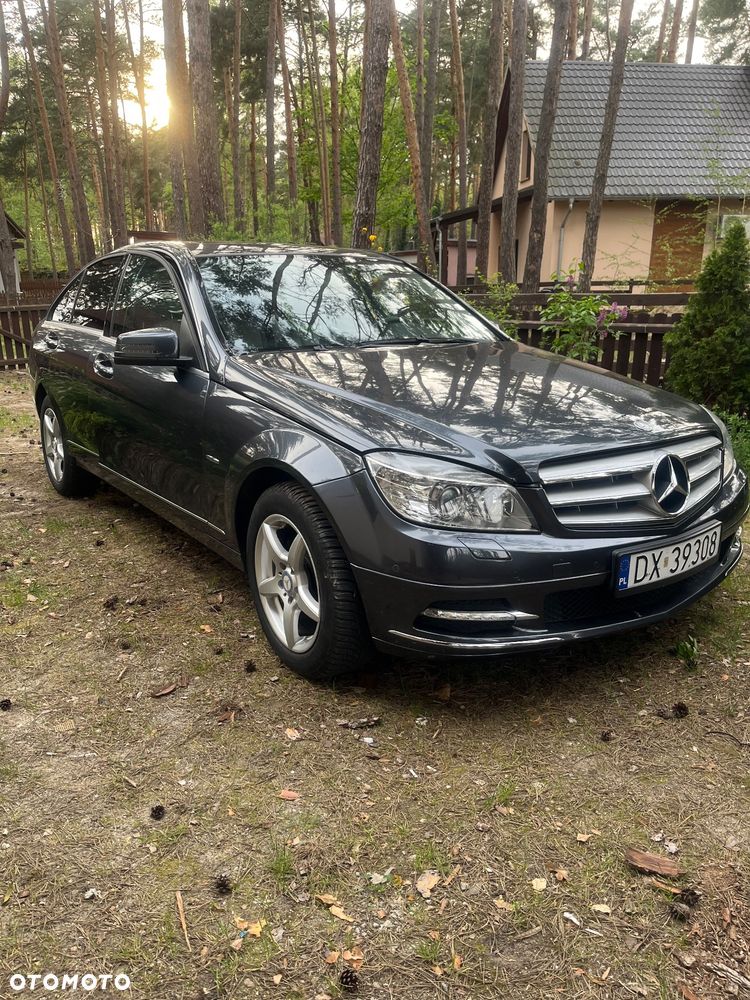 Mercedes-Benz Klasa C 180 CGI Automatik BlueEFFICIENCY Avantgarde - 6