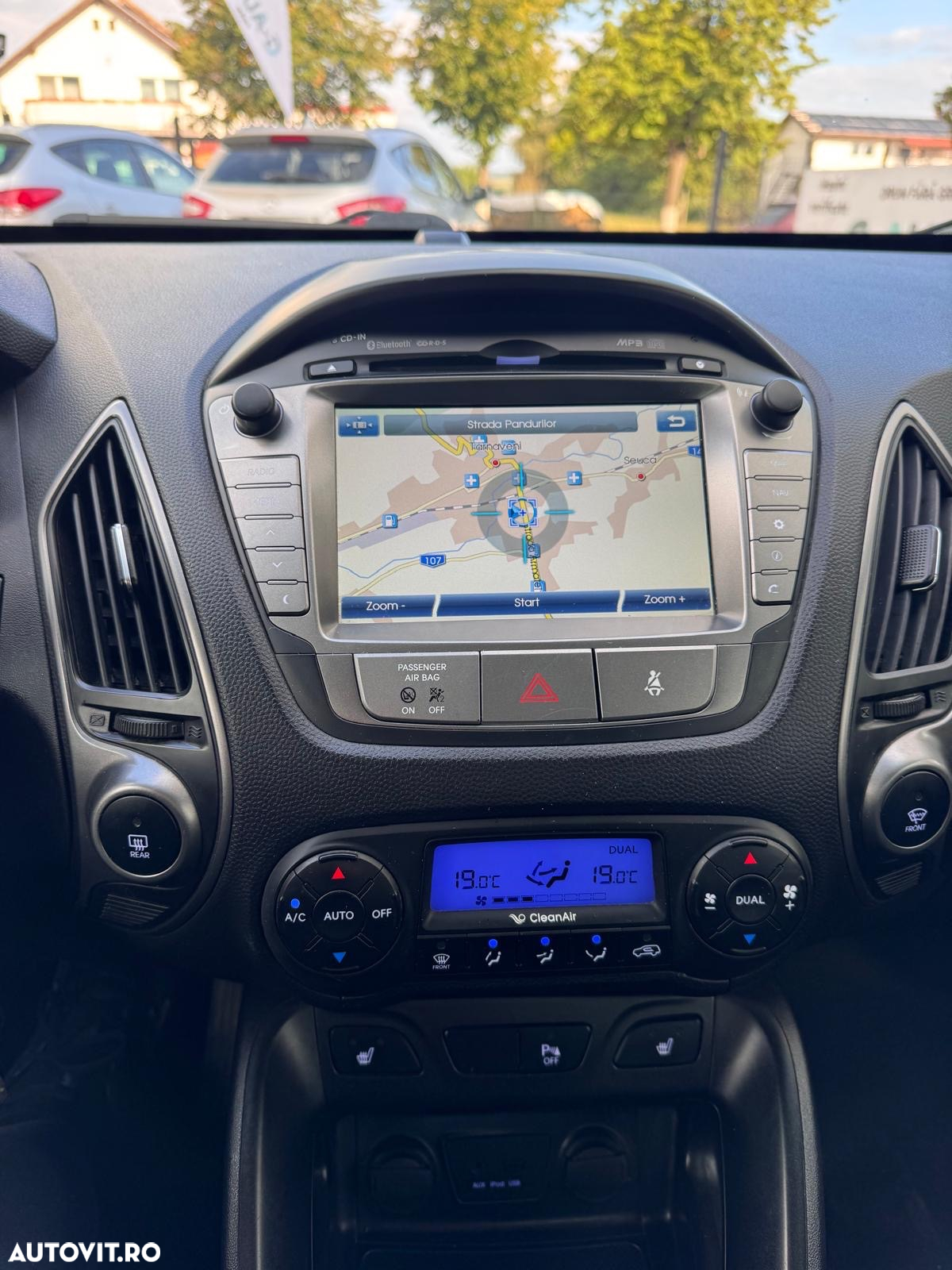Hyundai ix35 1.7 CRDI 2WD blue Finale Silver - 11