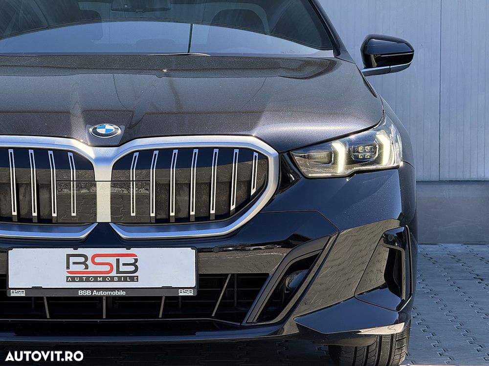 BMW Seria 5 520i AT MHEV - 12