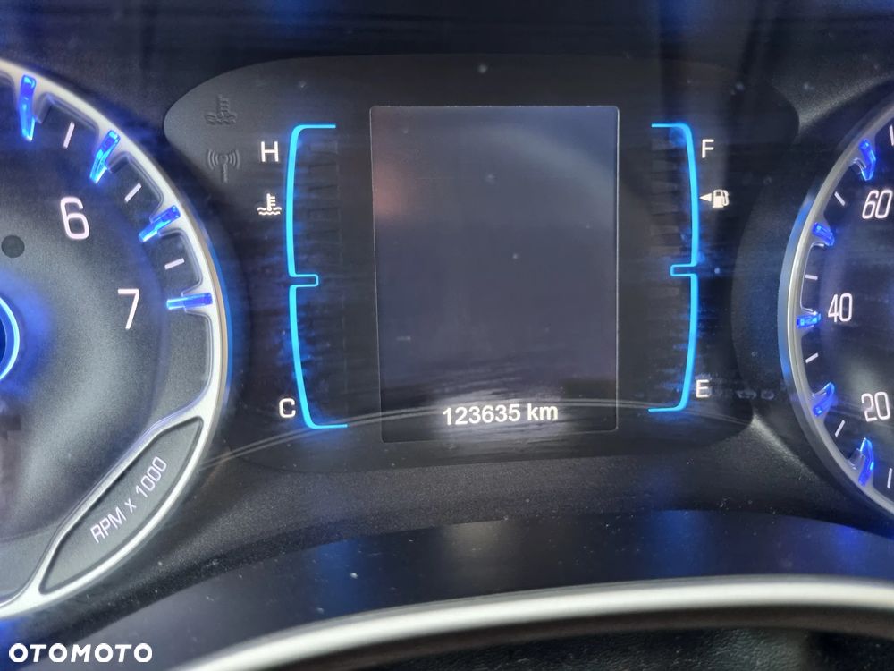 Chrysler Pacifica - 10
