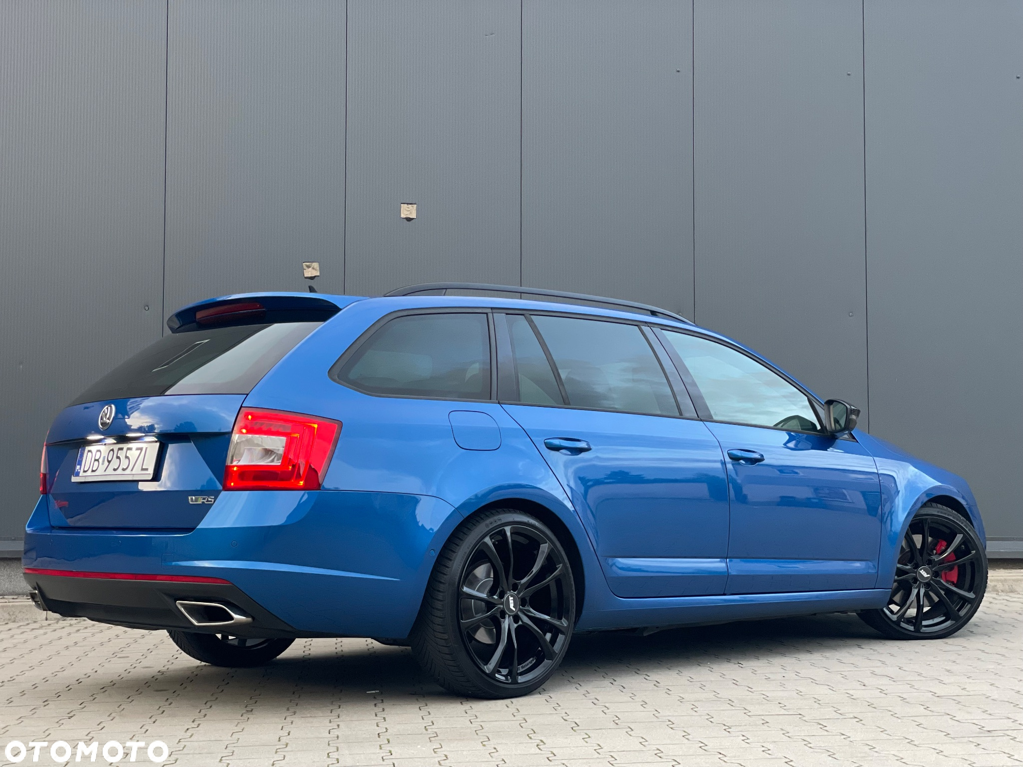 Skoda Octavia Combi 2.0 TDI RS - 9