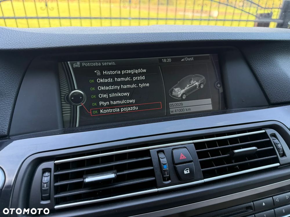 BMW Seria 5 525d xDrive - 12