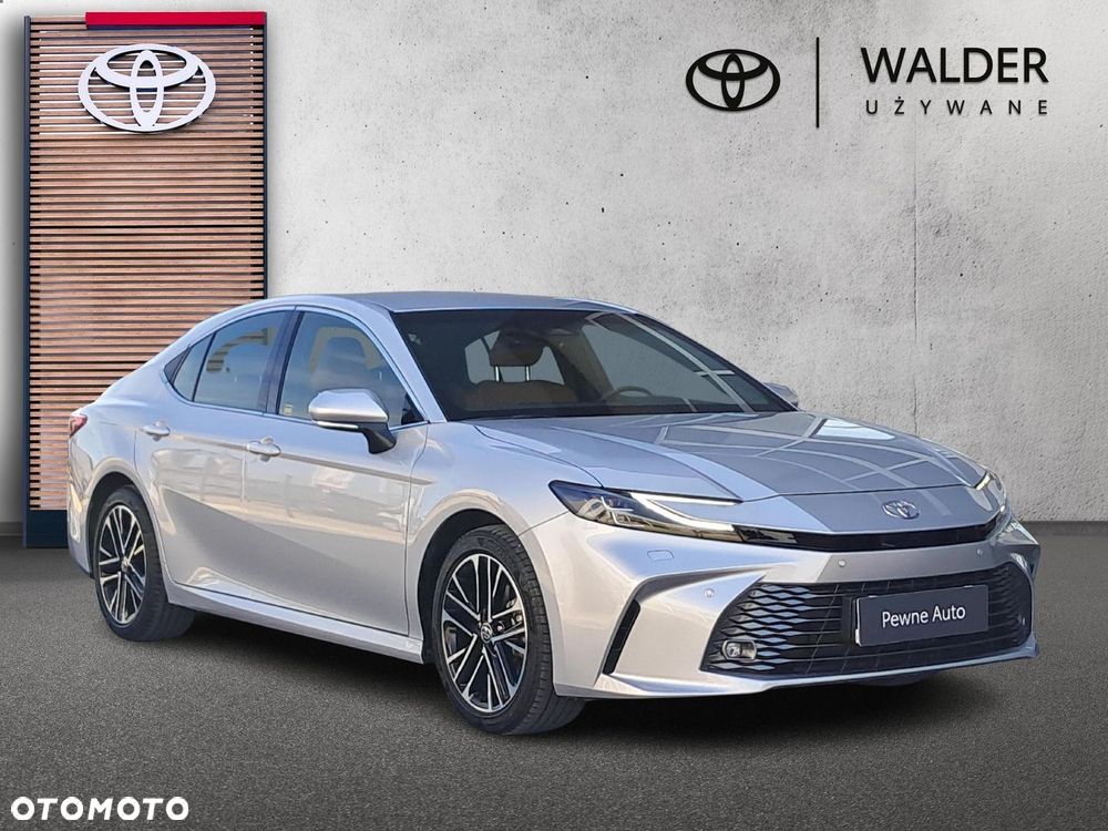 Toyota Camry - 6