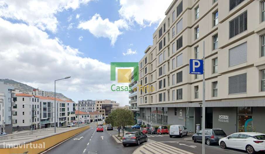 Estacionamento para arrendamento Parque Santa Luzia - Grande imagem: 2/2