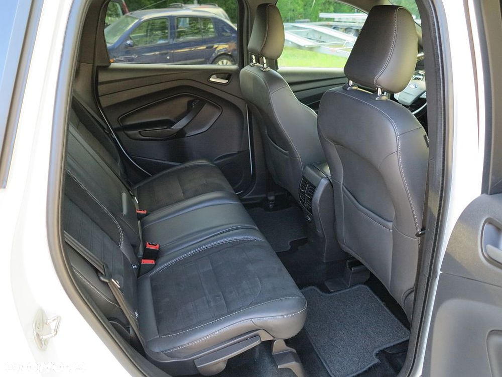 Ford Kuga 2.0 TDCi 4x2 ST-Line - 17