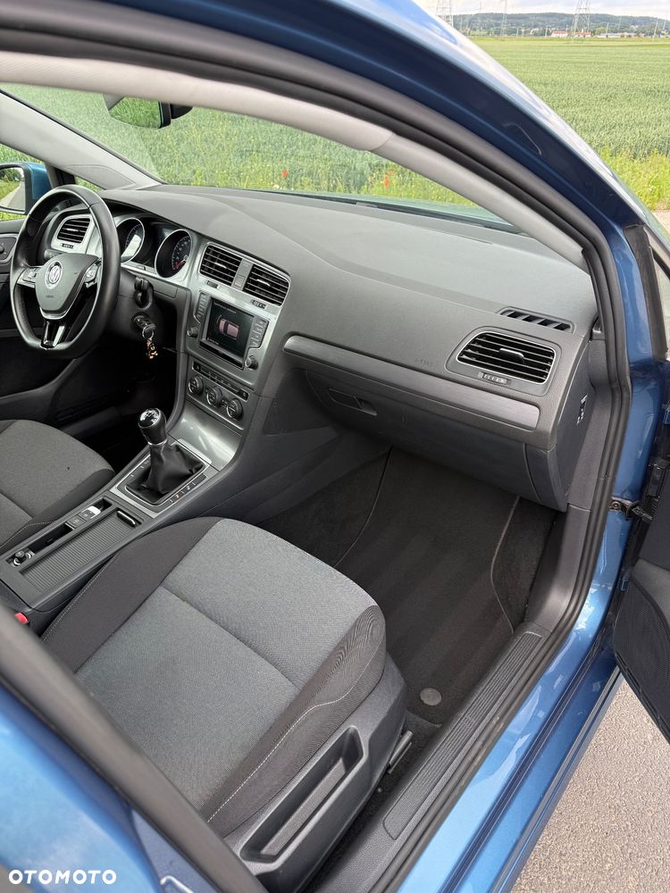 Volkswagen Golf 1.6 TDI BlueMotion Technology Comfortline - 12