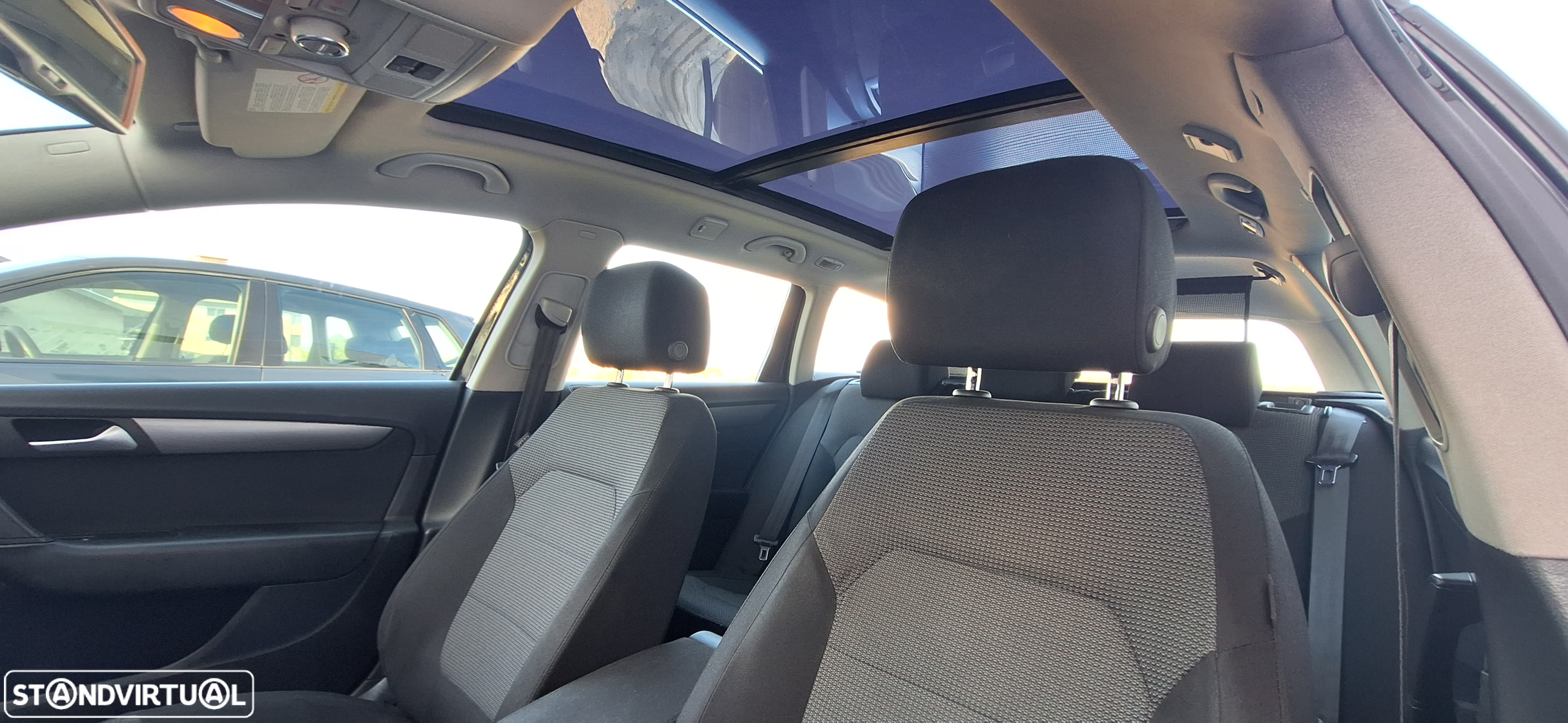 VW Passat Variant 2.0 TDi Edition Con.DSG - 12