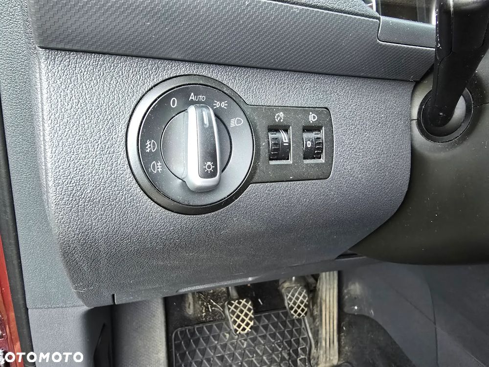 Volkswagen Caddy 1.6 (7-Si.) Edition 30 - 12