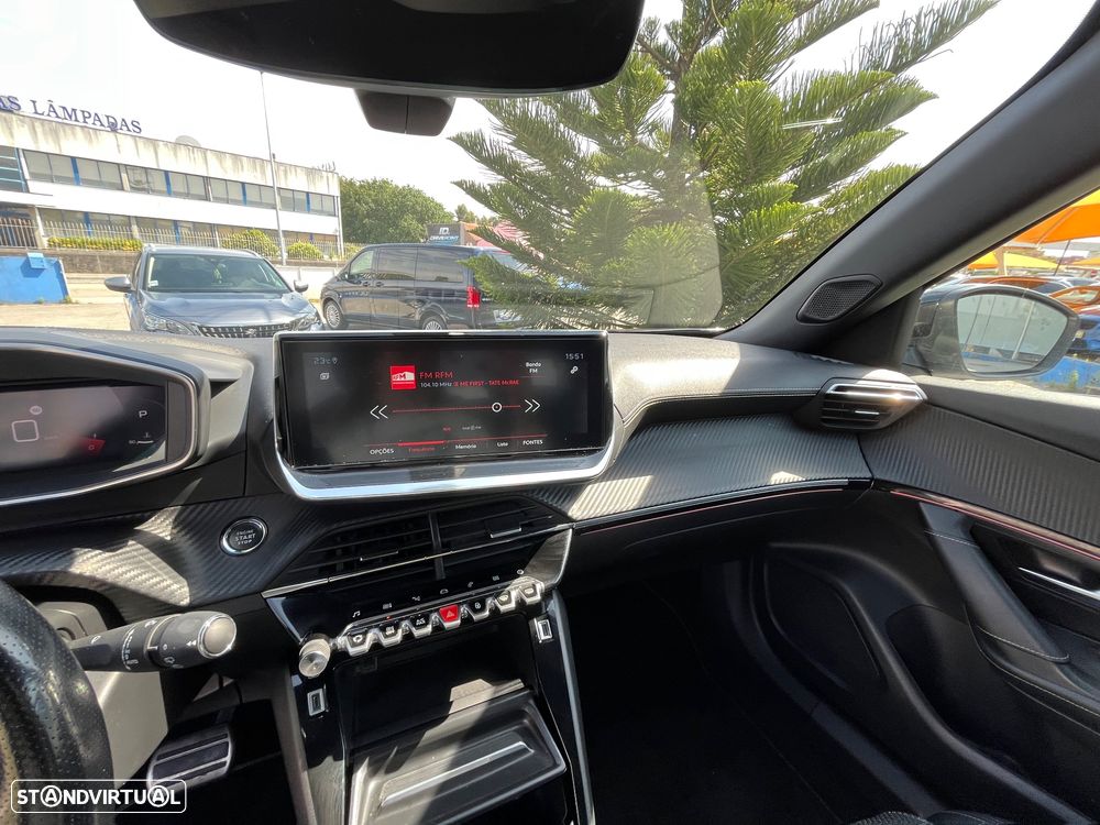Peugeot 2008 1.5 BlueHDi GT Pack EAT8 - 33