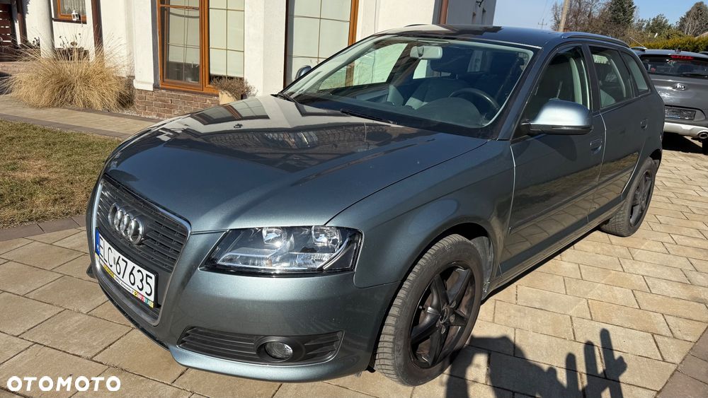 Audi A3 Sportback - 2