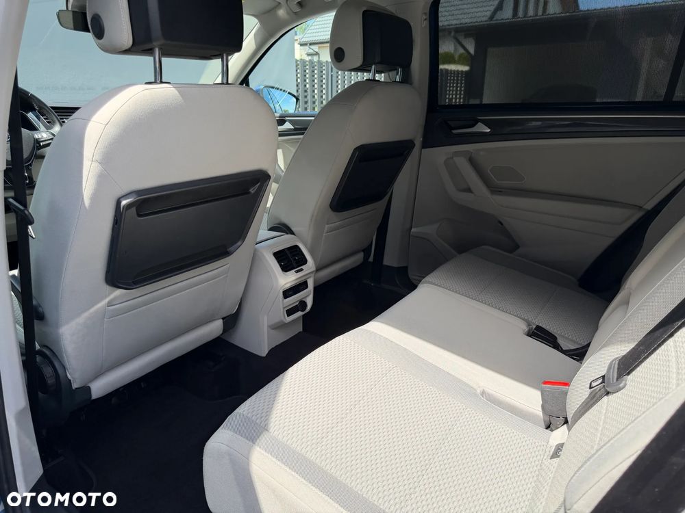 Volkswagen Tiguan Allspace 2.0 TDI SCR Comfortline - 26