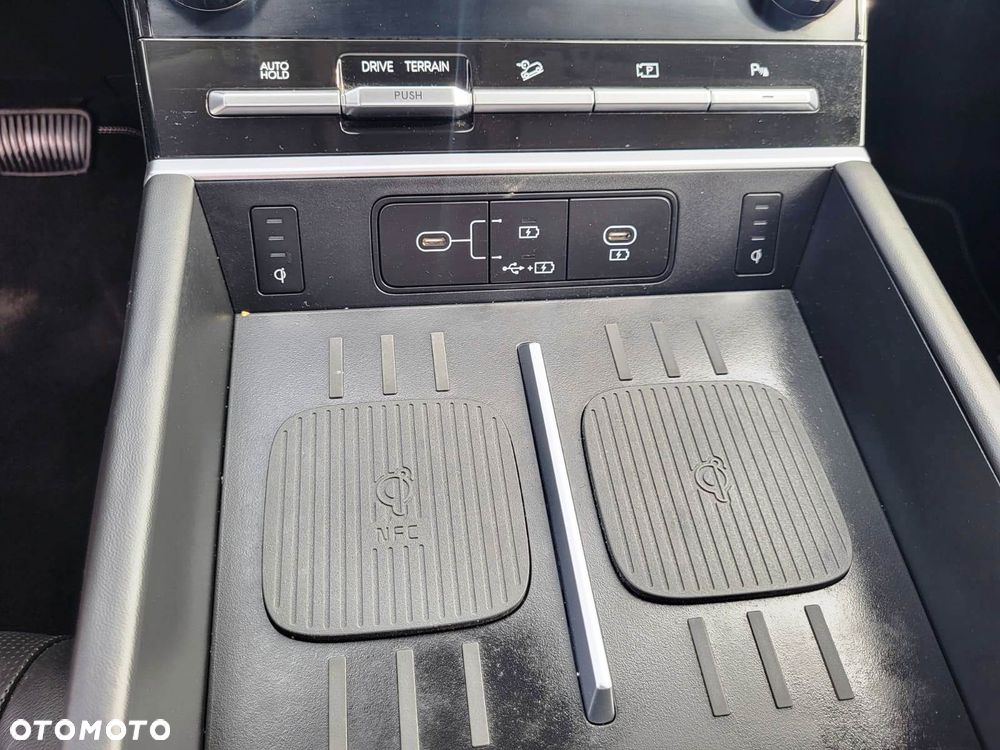 Hyundai Santa Fe 1.6 HEV 4WD SEVEN Signature - 29