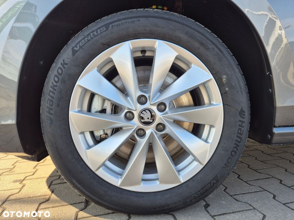 Skoda Superb 2.0 TDI SCR 4x4 Edition 130 DSG - 11