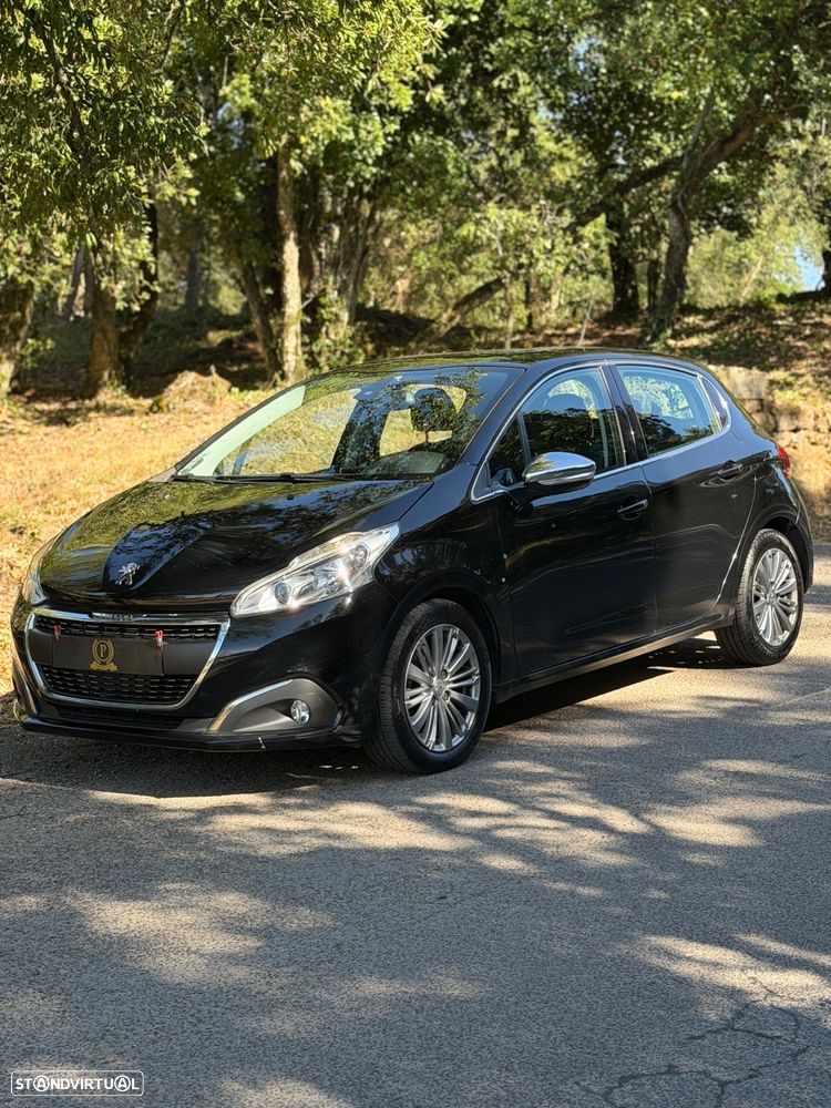 Peugeot 208 1.2 PureTech Allure EAT6 - 1