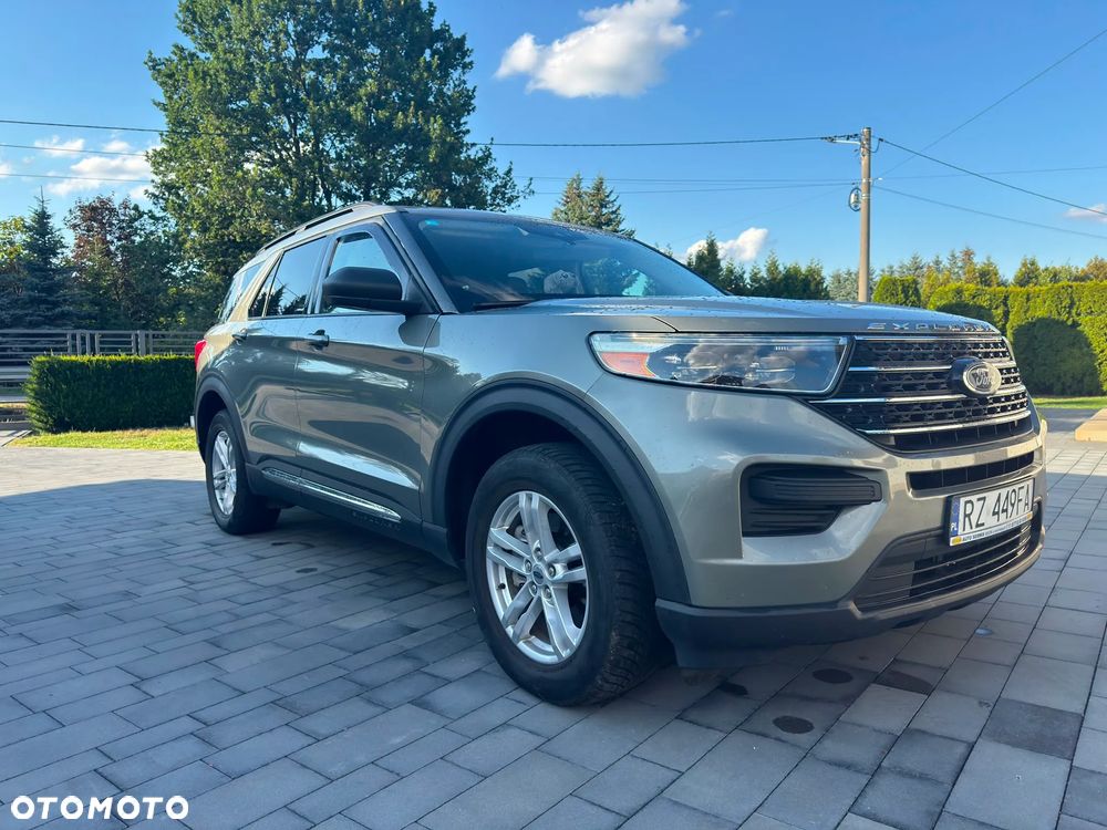 Ford Explorer - 26