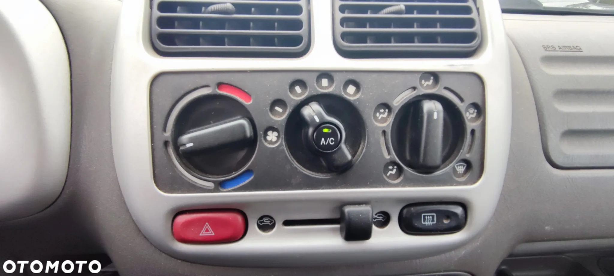Suzuki Ignis 1.3 - 10