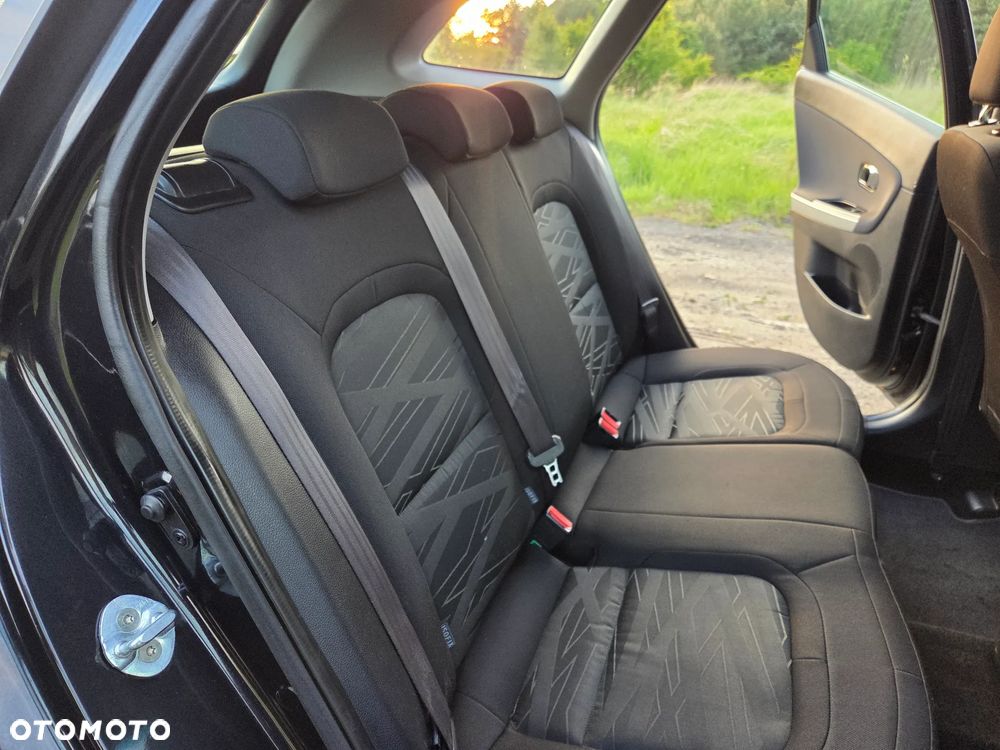 Kia Ceed 1.6 CRDi 136 DCT ISG Spirit - 27