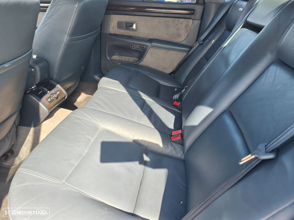 Audi S8 - 20