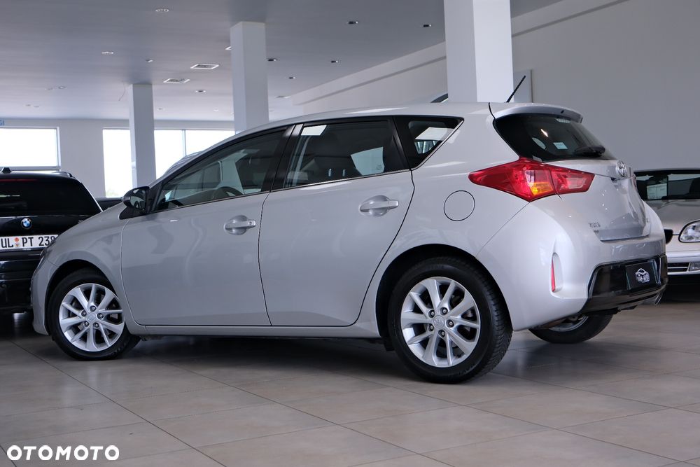 Toyota Auris - 12
