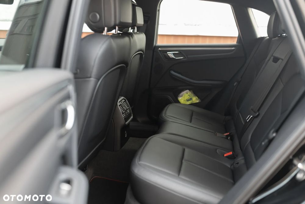 Porsche Macan - 13