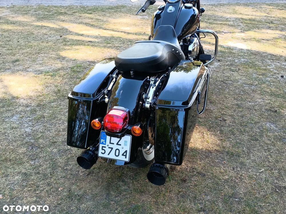 Harley-Davidson Touring Road King - 13