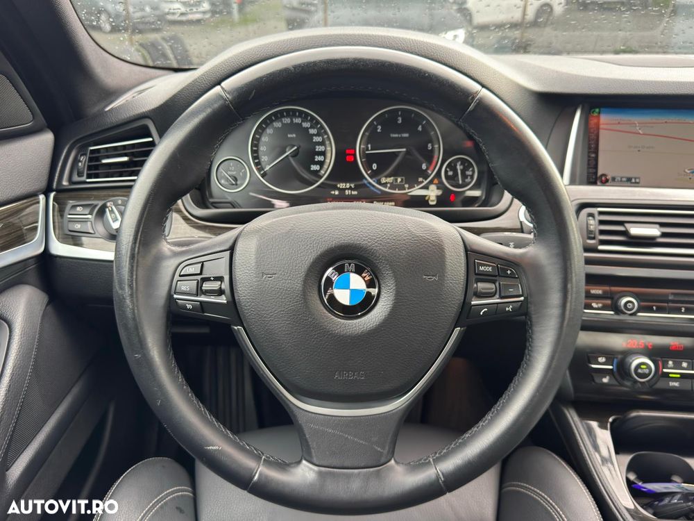 BMW Seria 5 520d Aut. Luxury Line - 22