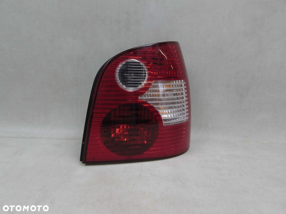 VW POLO IV 9N 01-05 LAMPA TYL PRAWA 6Q6945112A - 1